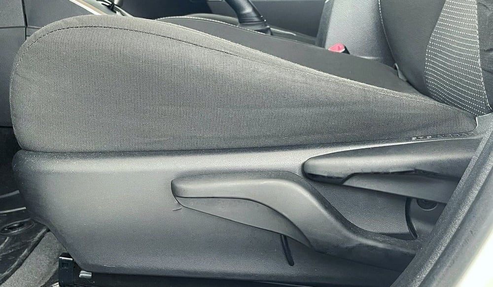 Toyota Auris usata a Perugia (18)