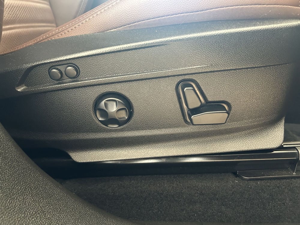 Alfa Romeo Stelvio usata a Bari (13)