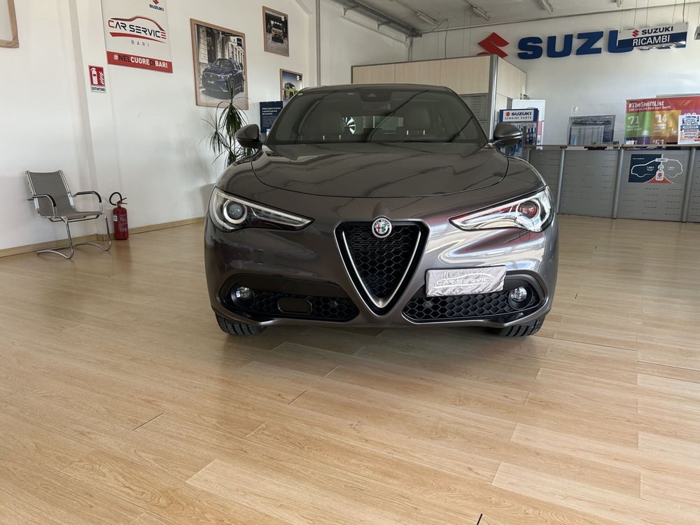 Alfa Romeo Stelvio usata a Bari (2)