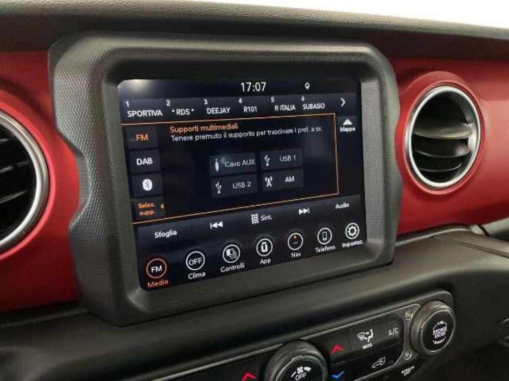 Jeep Wrangler Unlimited usata a Firenze (14)