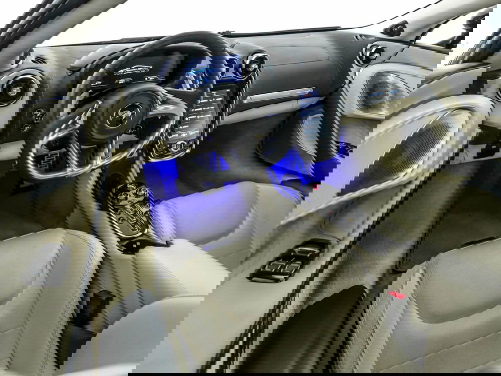 McLaren GT usata a Milano (9)