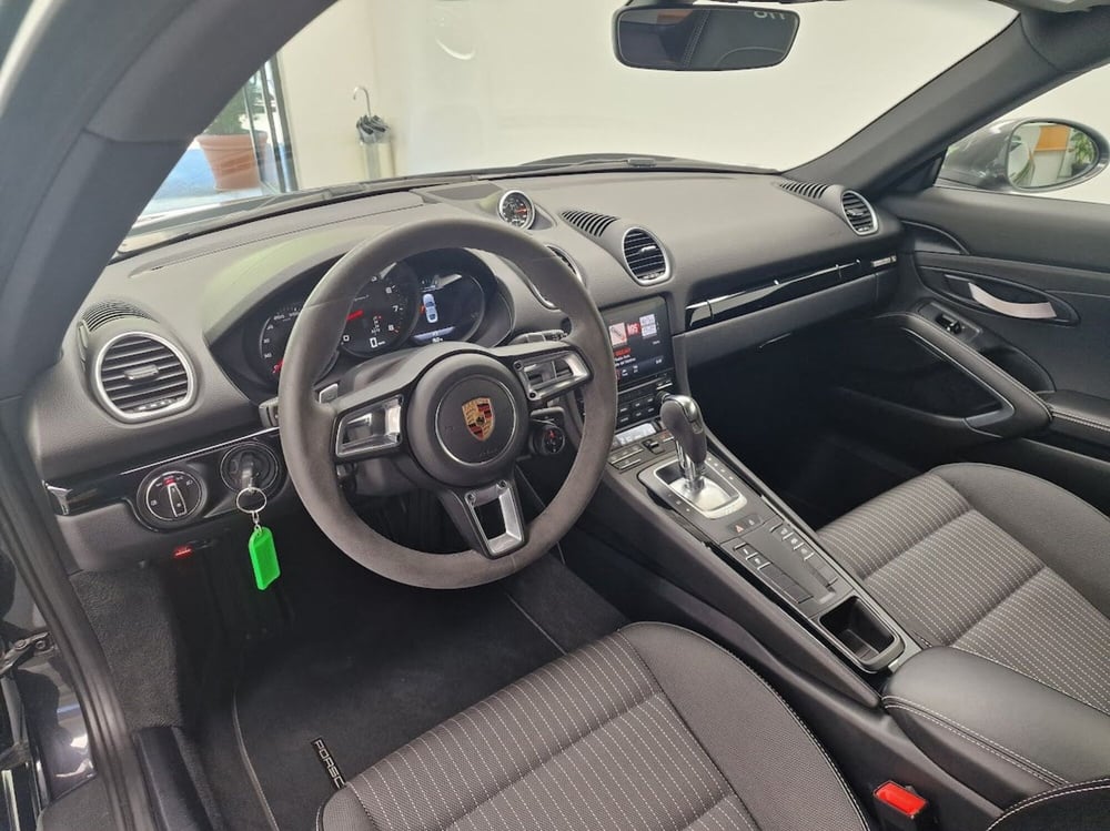 Porsche 718 Cayman  usata a Verbano Cusio Ossola (3)