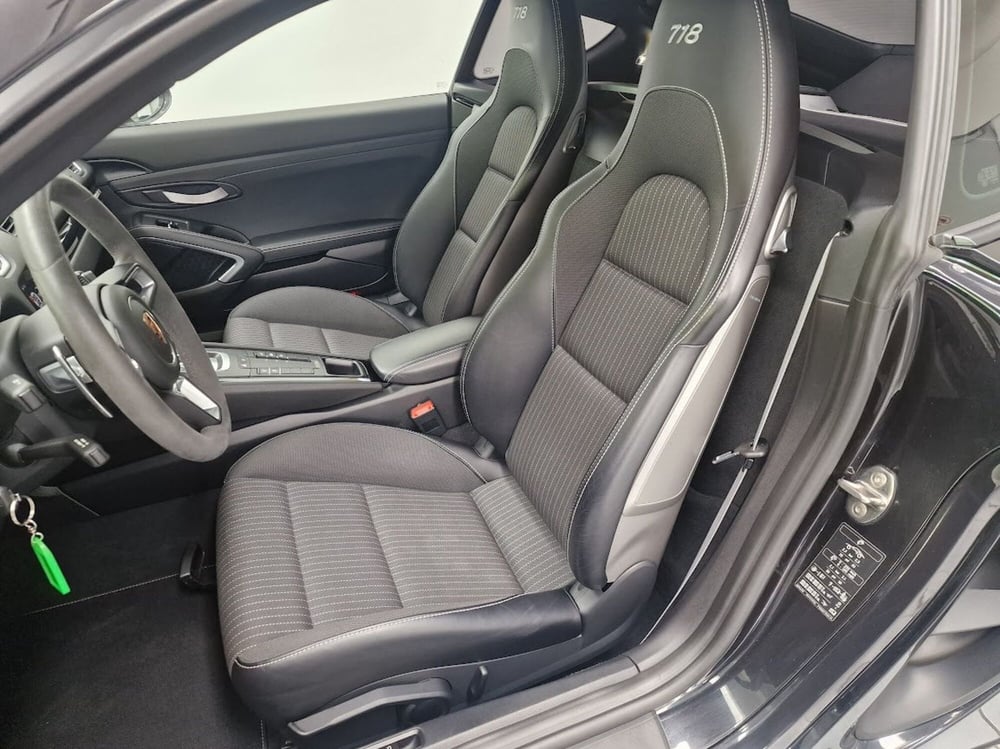 Porsche 718 Cayman  usata a Verbano Cusio Ossola (4)