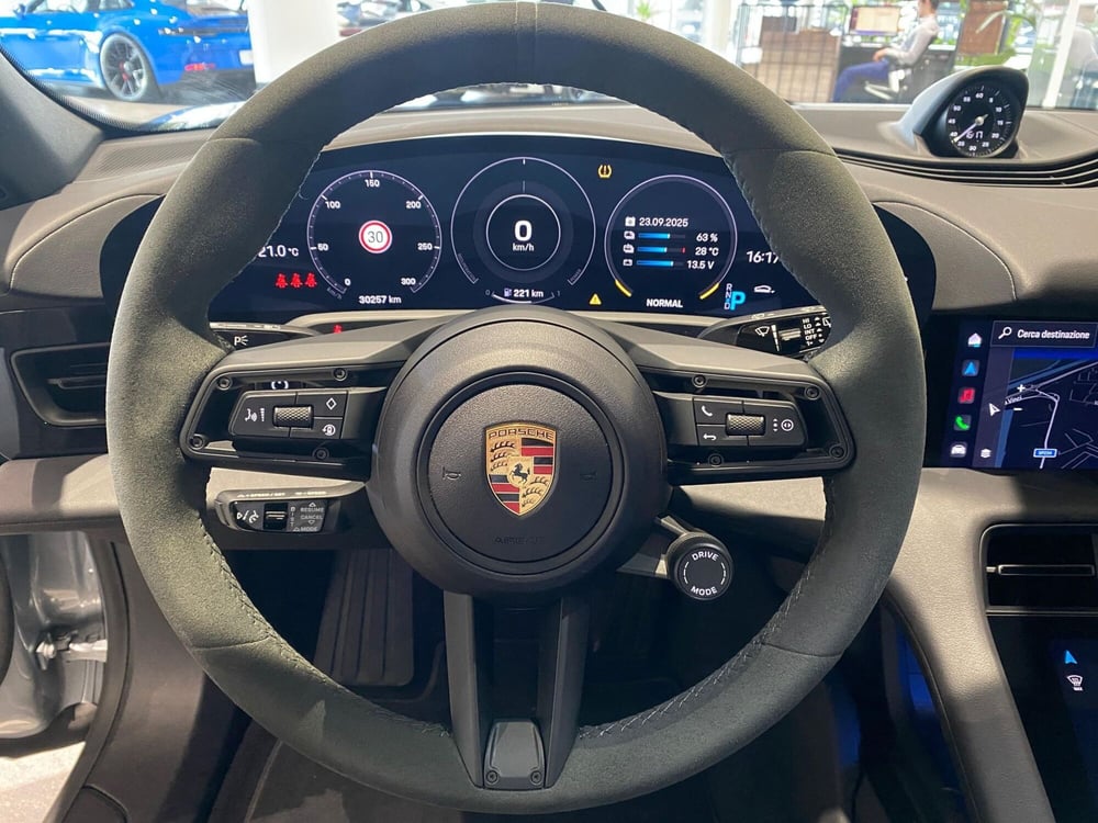 Porsche Taycan Cross Turismo usata a Firenze (15)