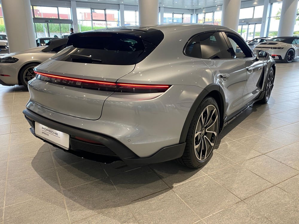Porsche Taycan Cross Turismo usata a Firenze (6)