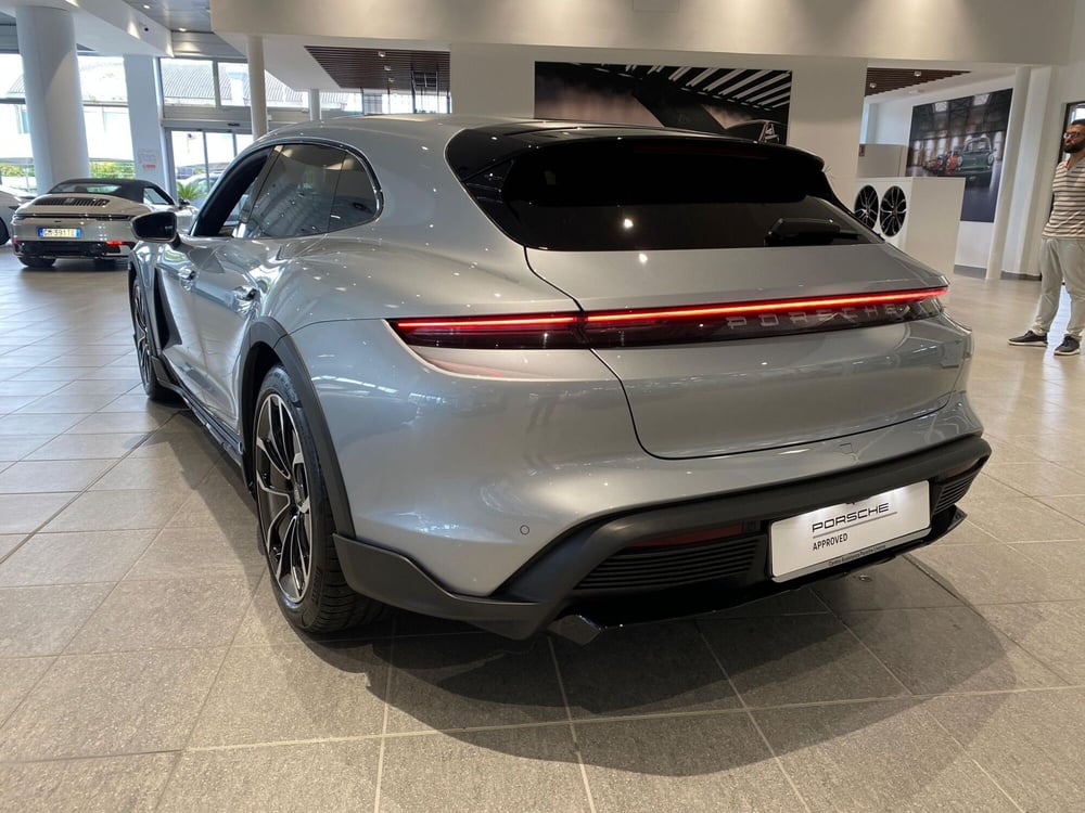 Porsche Taycan Cross Turismo usata a Firenze (7)