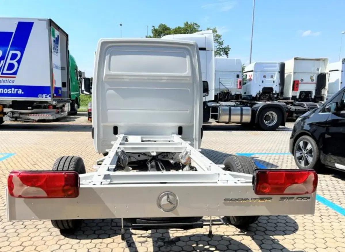Mercedes-Benz Sprinter nuova a Bergamo (2)