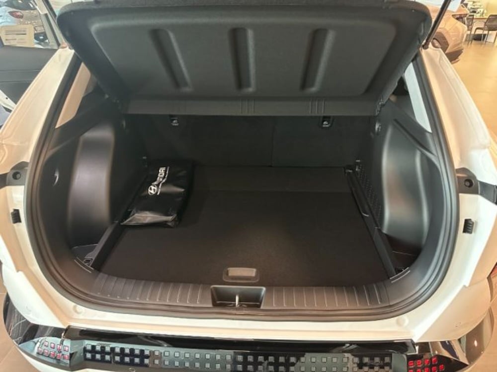 Hyundai Kona nuova a Cuneo (7)