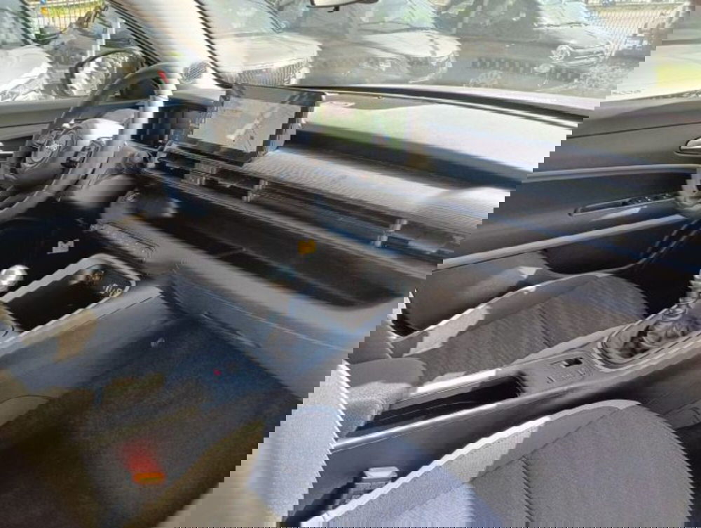 Jeep Avenger nuova a Brescia (17)