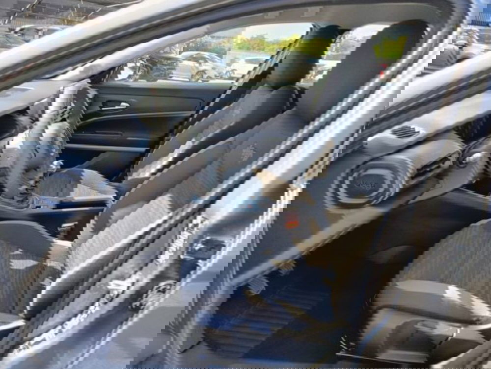 Jeep Avenger nuova a Brescia (8)