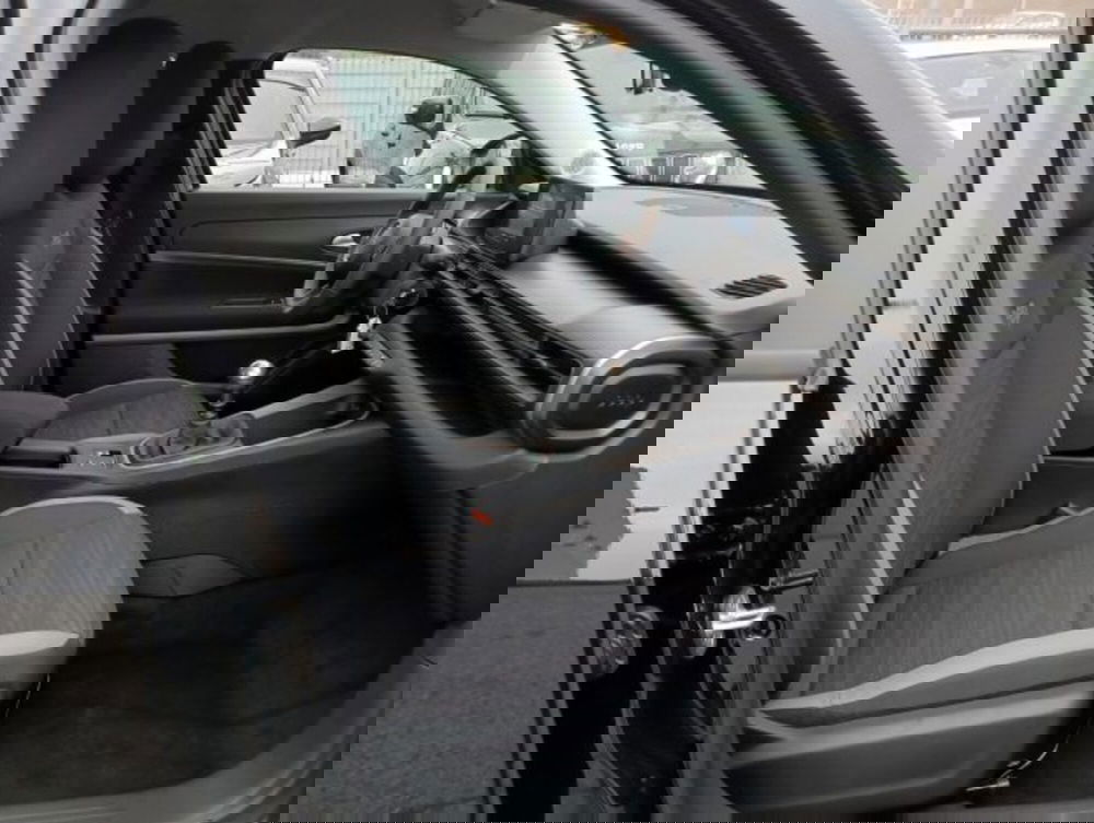 Jeep Avenger nuova a Brescia (16)