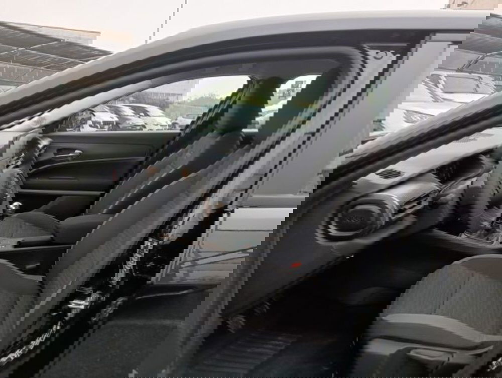 Jeep Avenger nuova a Brescia (8)