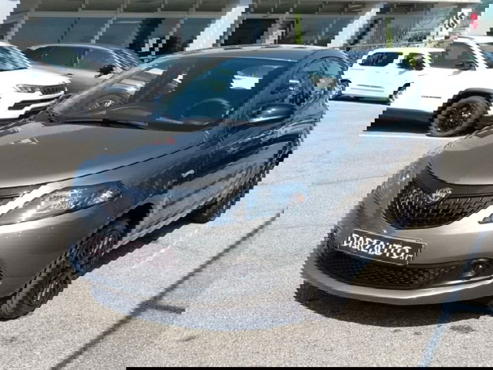 Lancia Ypsilon nuova a Brescia