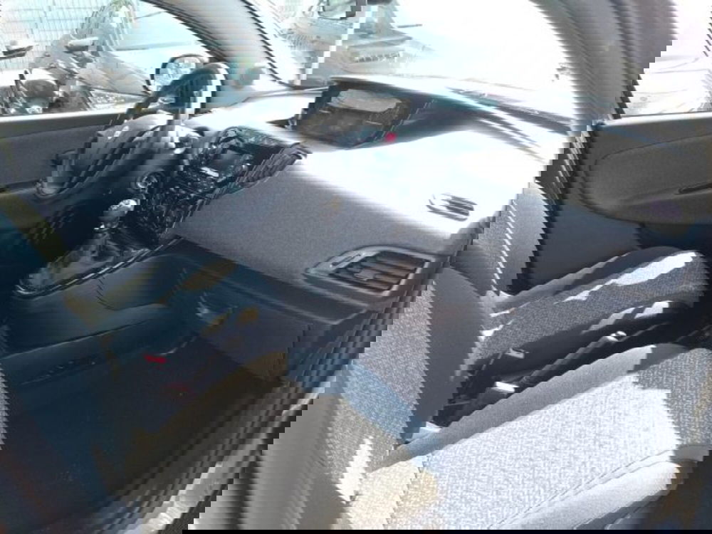 Lancia Ypsilon nuova a Brescia (14)