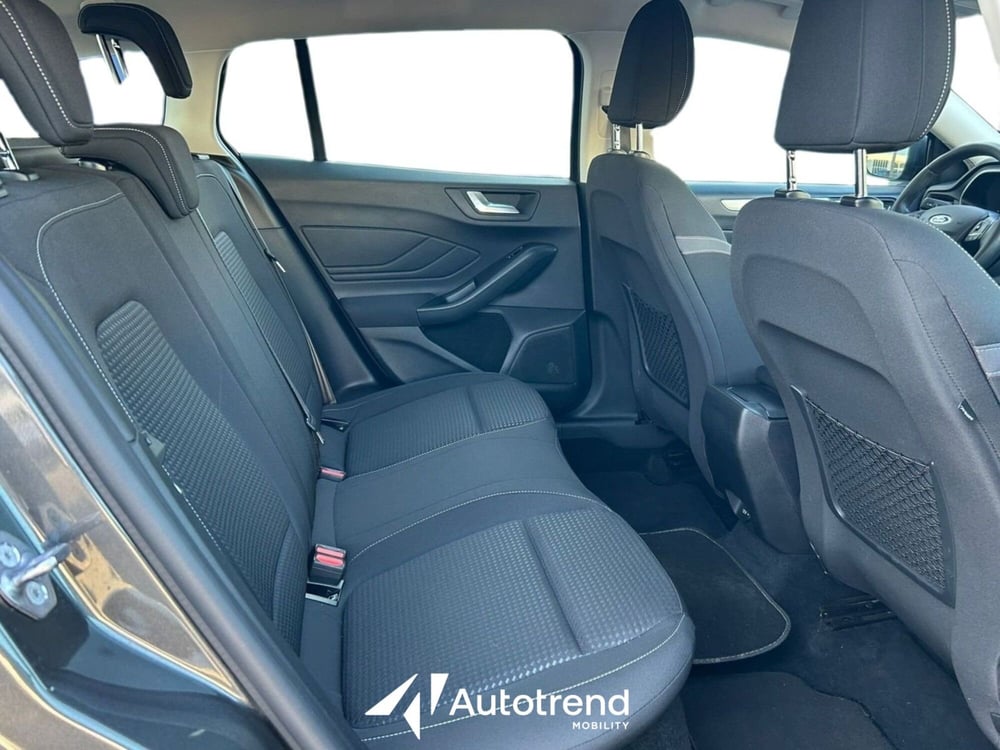 Ford Focus Station Wagon usata a Bari (17)