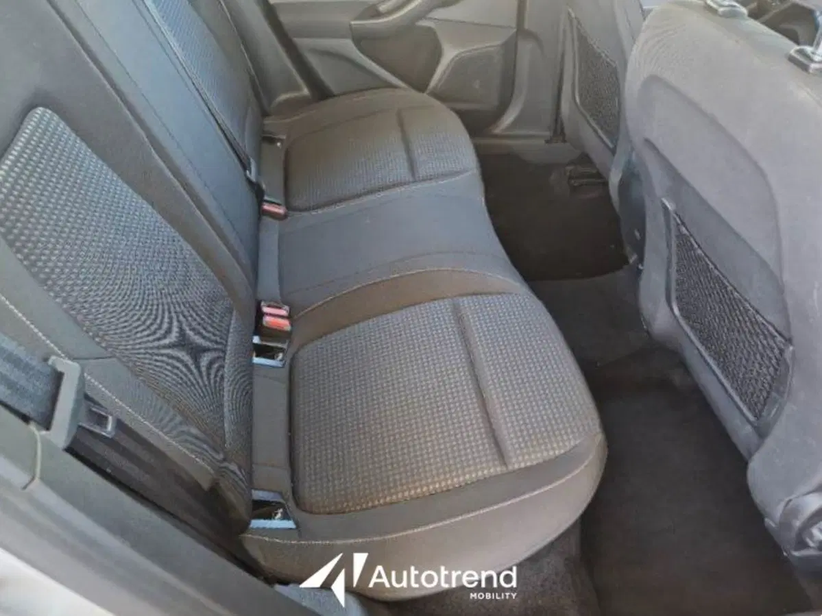 Ford Focus Station Wagon usata a Bari (13)