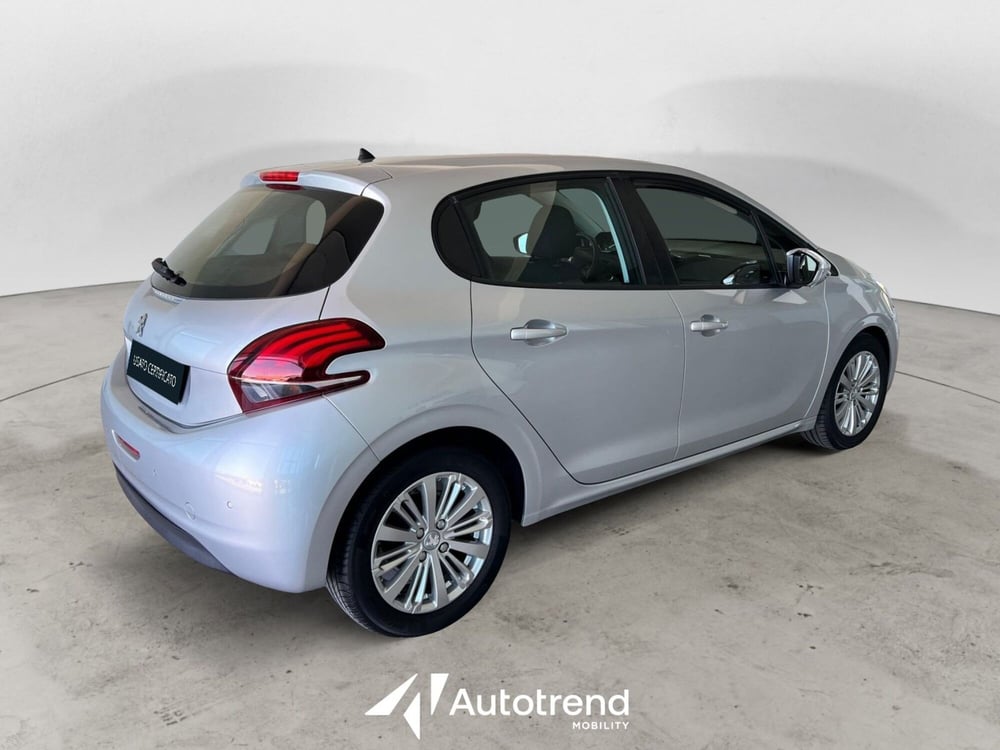 Peugeot 208 usata a Bari (2)