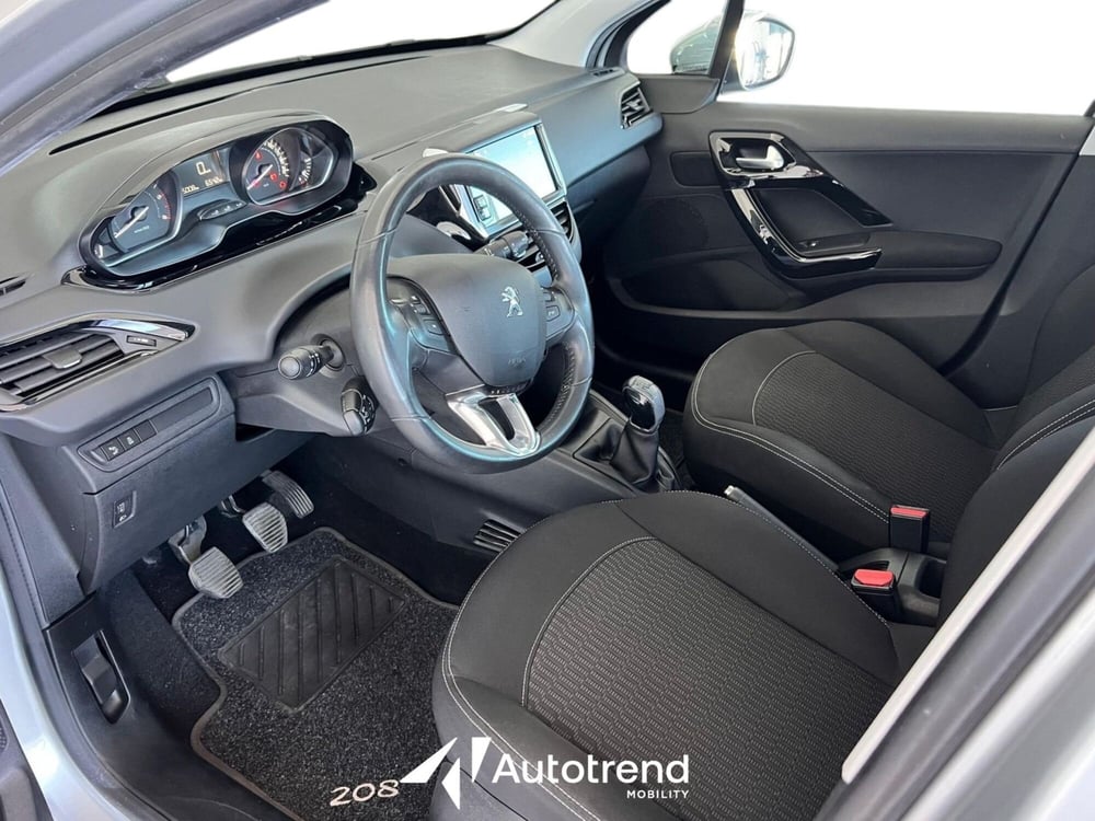 Peugeot 208 usata a Bari (6)