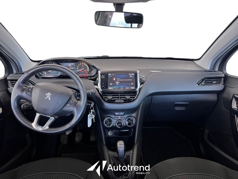 Peugeot 208 usata a Bari (7)