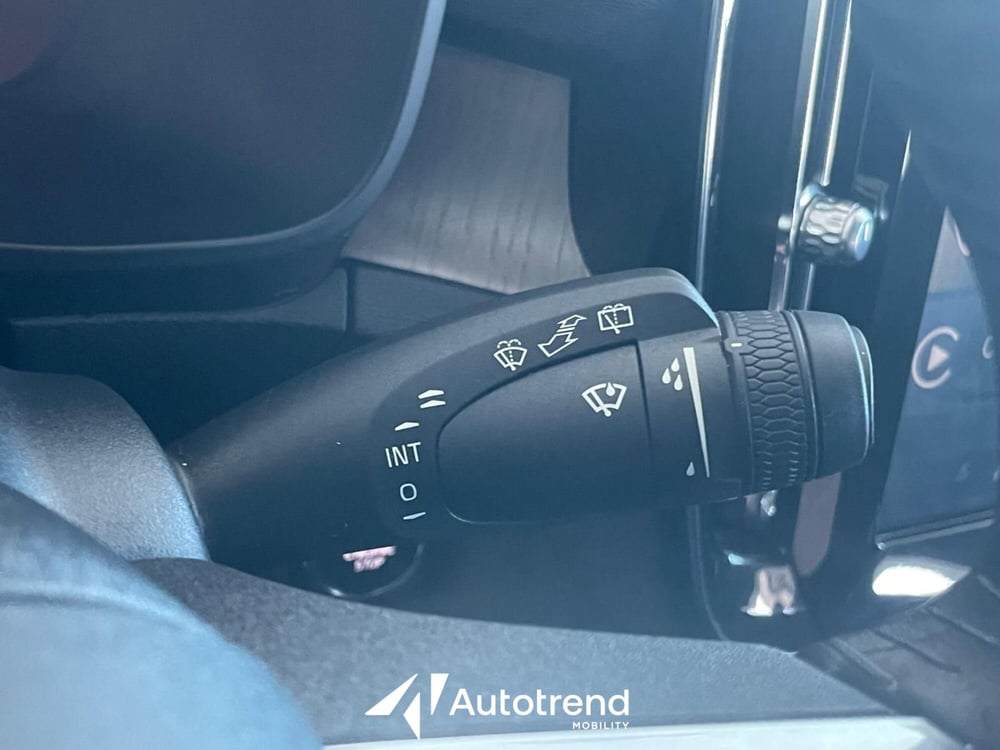 Volvo XC40 usata a Bari (11)