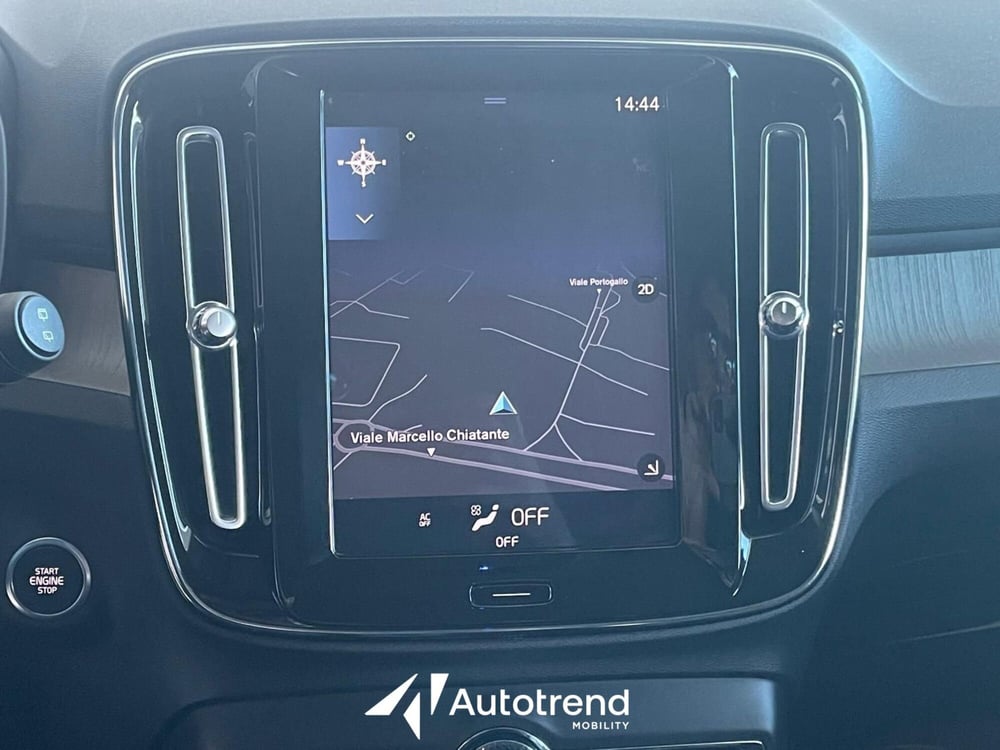 Volvo XC40 usata a Bari (13)