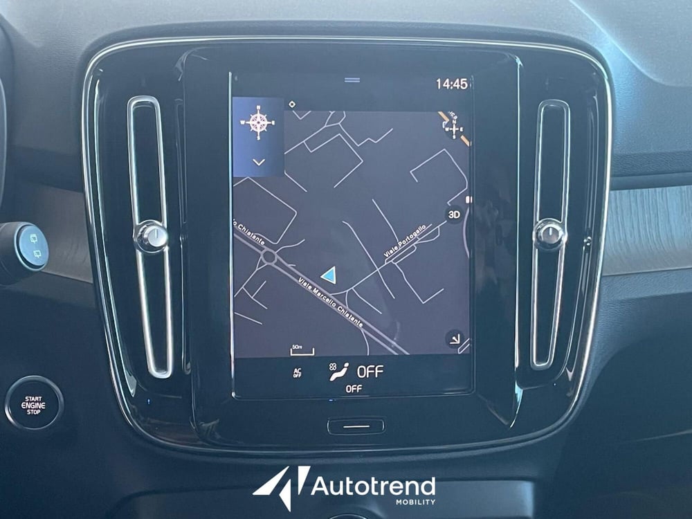 Volvo XC40 usata a Bari (14)
