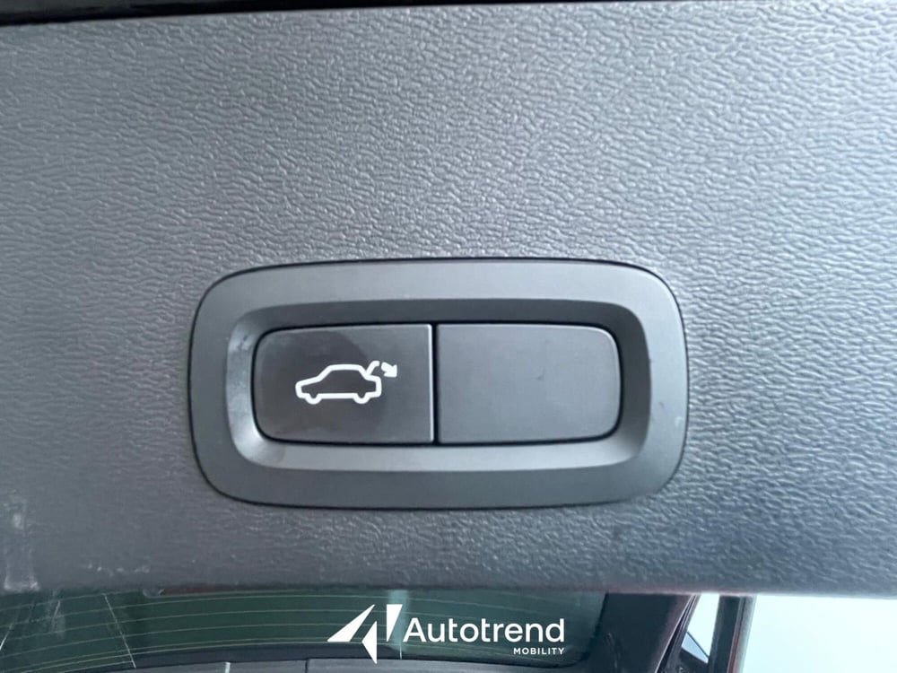 Volvo XC40 usata a Bari (20)