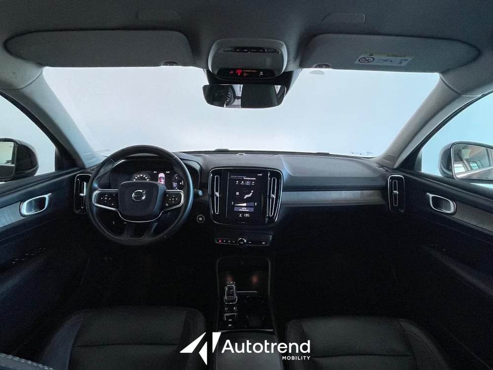 Volvo XC40 usata a Bari (8)
