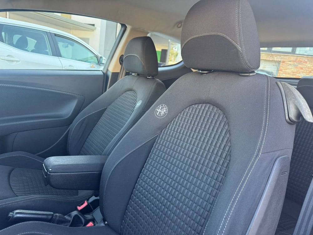 Alfa Romeo MiTo usata a Salerno (11)