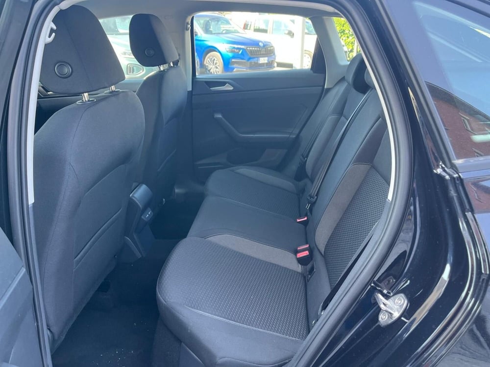 Volkswagen Taigo usata a Milano (13)