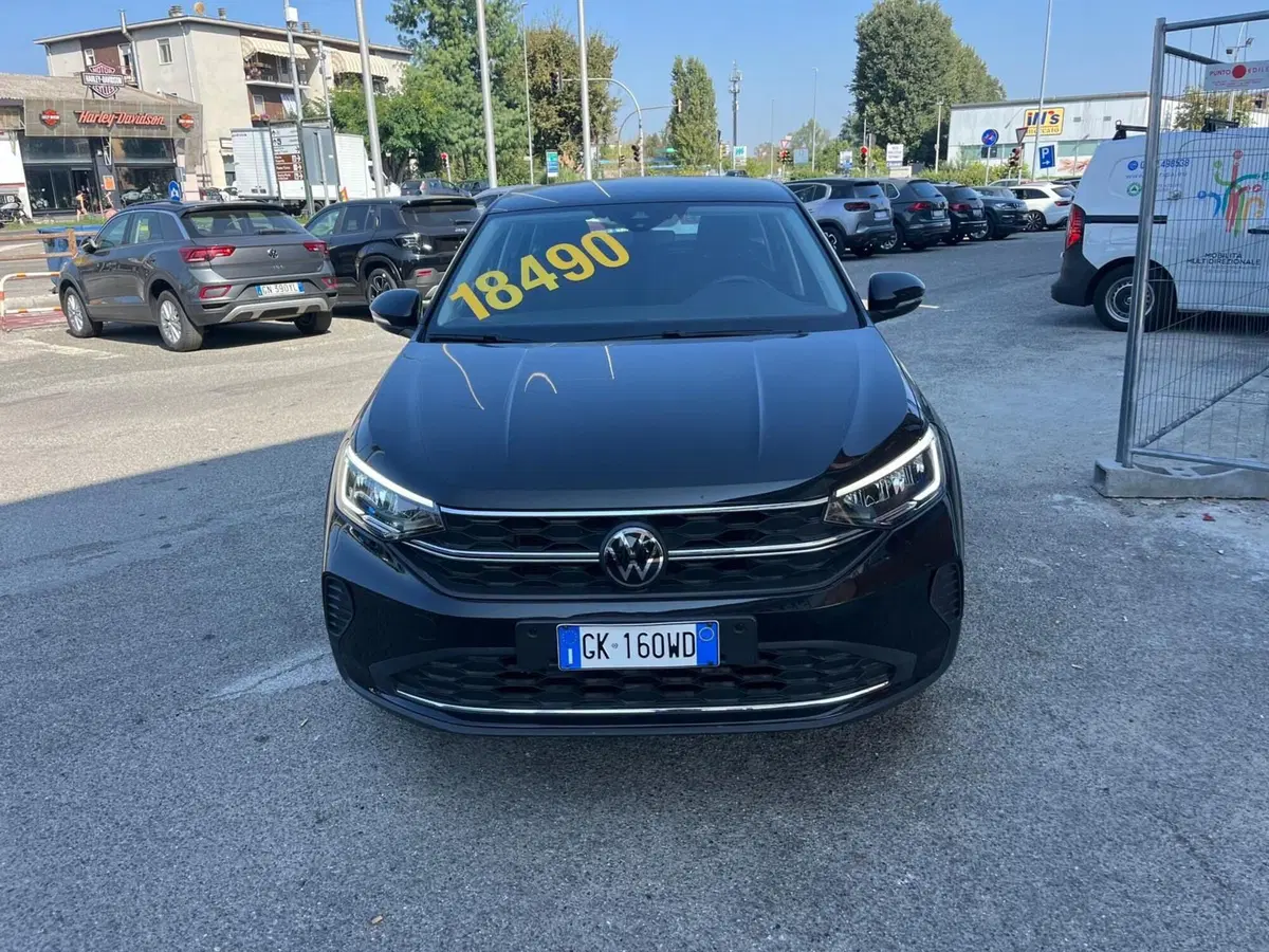 Volkswagen Taigo usata a Milano (2)