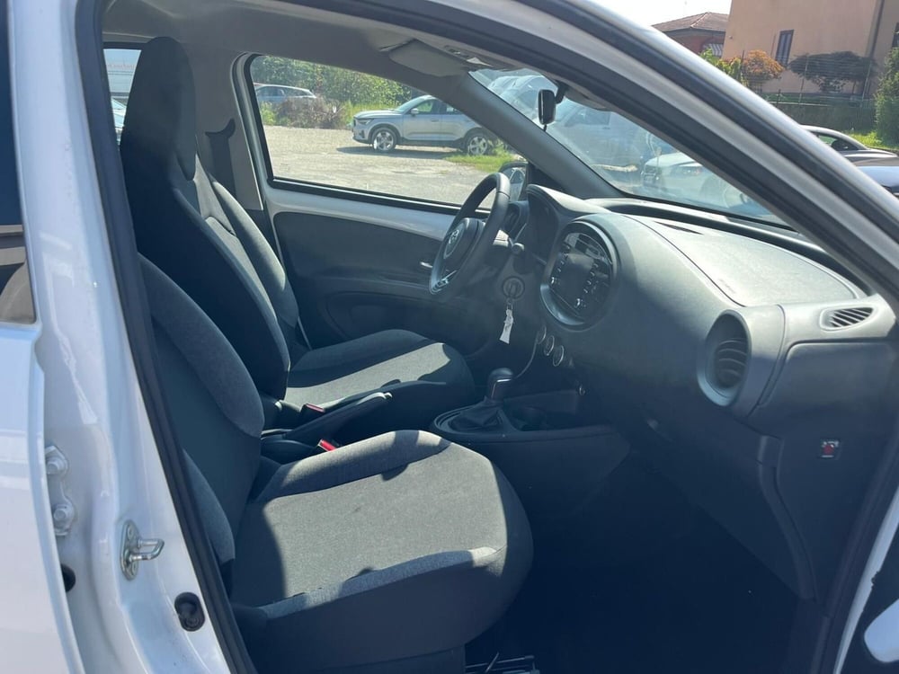 Toyota Aygo X usata a Milano (12)