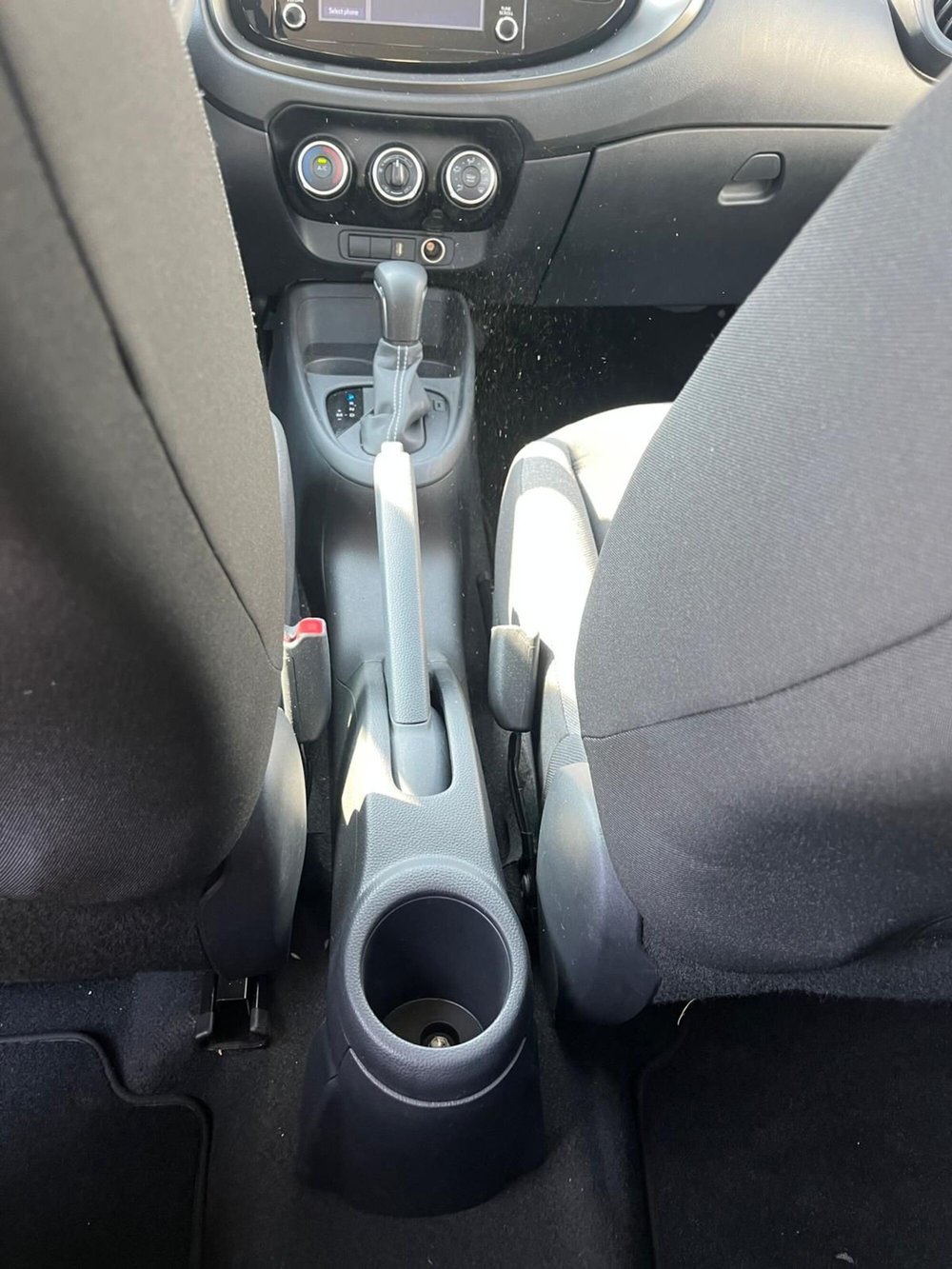 Toyota Aygo X usata a Milano (18)