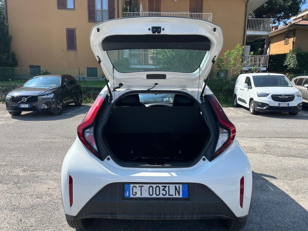 Toyota Aygo X usata a Milano (9)