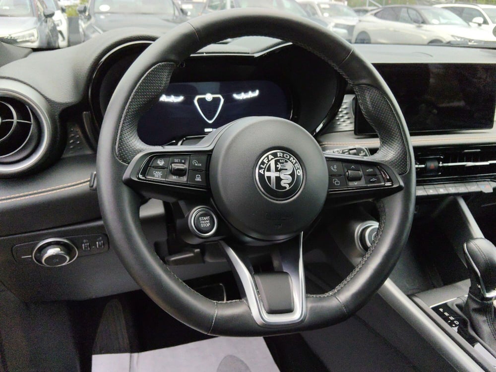 Alfa Romeo Tonale usata a Pescara (11)