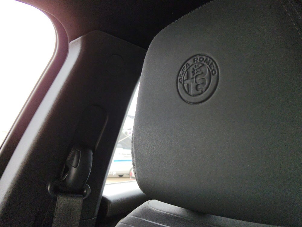 Alfa Romeo Tonale usata a Pescara (15)