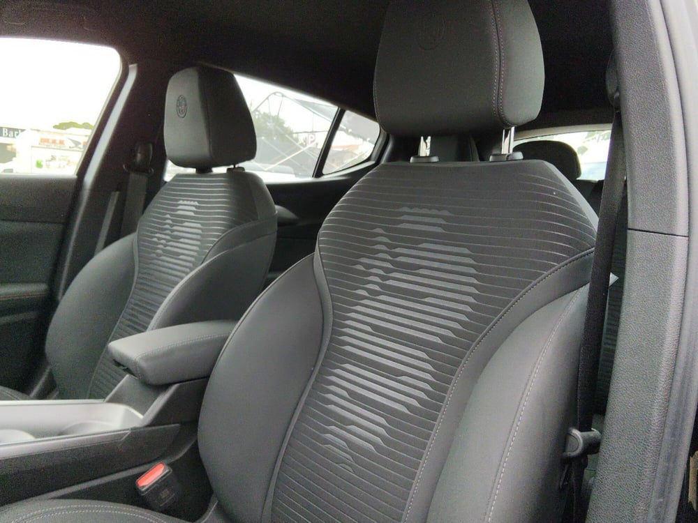 Alfa Romeo Tonale usata a Pescara (7)
