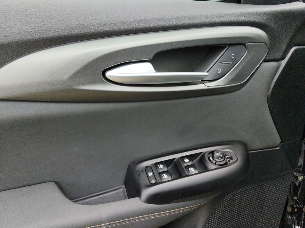 Alfa Romeo Tonale usata a Pescara (9)