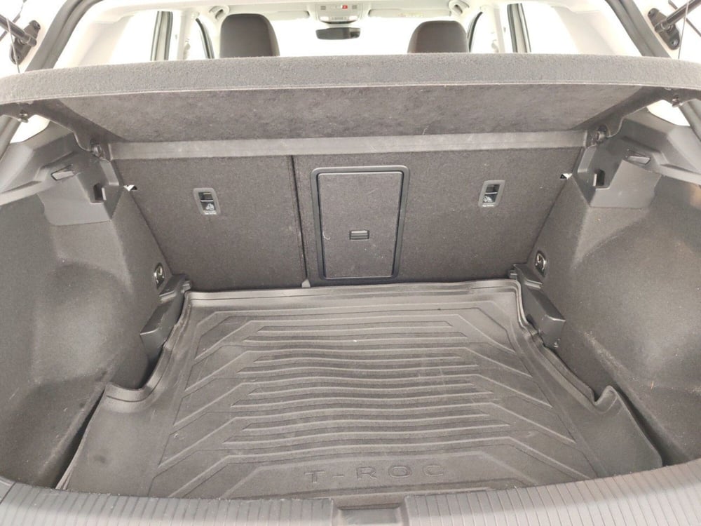 Volkswagen T-Roc usata a Massa-Carrara (16)