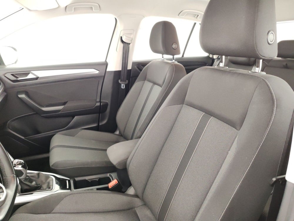 Volkswagen T-Roc usata a Massa-Carrara (9)