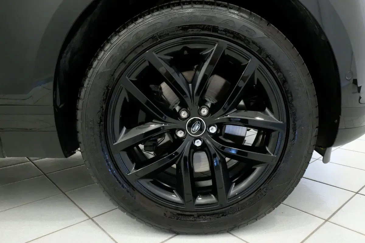 Land Rover Range Rover Velar usata a Mantova (9)