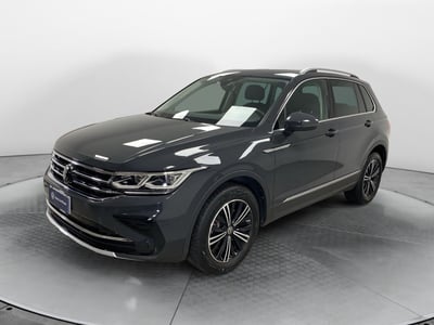Volkswagen Tiguan 2.0 TSI DSG 4MOTION Elegance del 2023 usata a Carnago