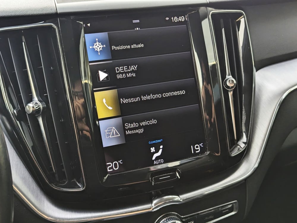 Volvo XC60 usata a Pescara (12)