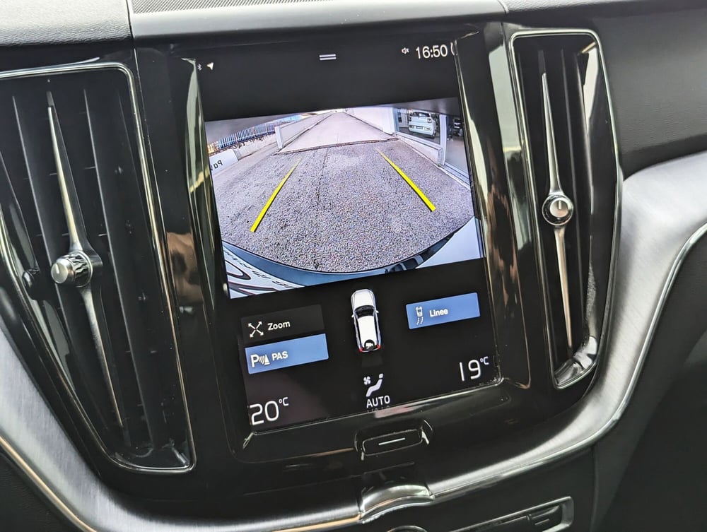 Volvo XC60 usata a Pescara (13)