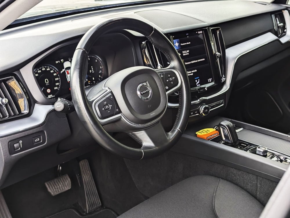 Volvo XC60 usata a Pescara (7)