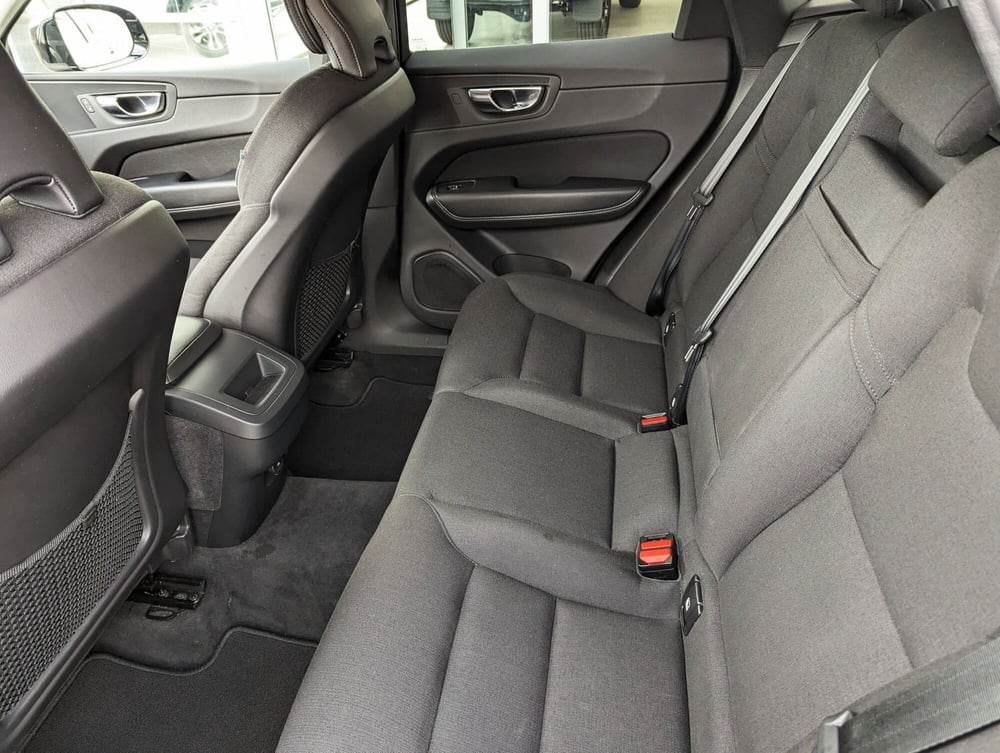 Volvo XC60 usata a Pescara (8)