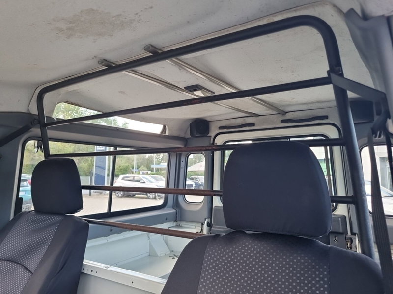 Land Rover Defender usata a Lucca (11)