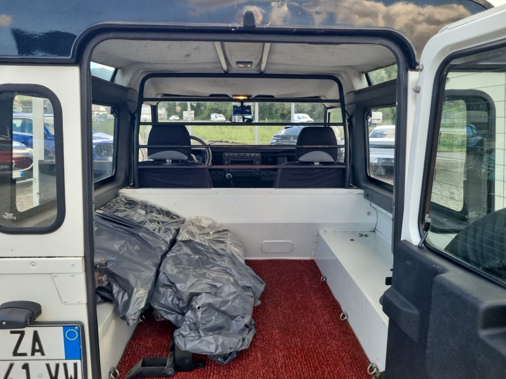 Land Rover Defender usata a Lucca (12)
