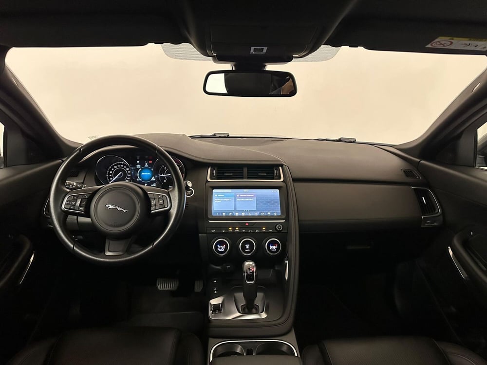 Jaguar E-Pace usata a Novara (4)