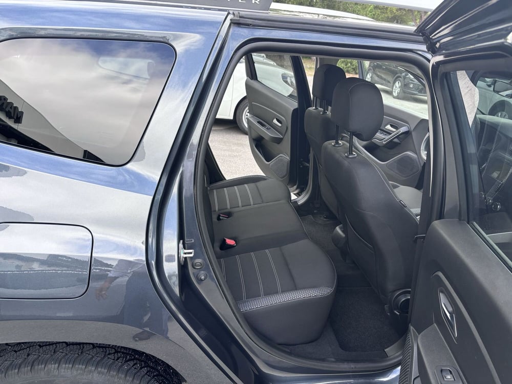 Dacia Duster usata a Ancona (12)